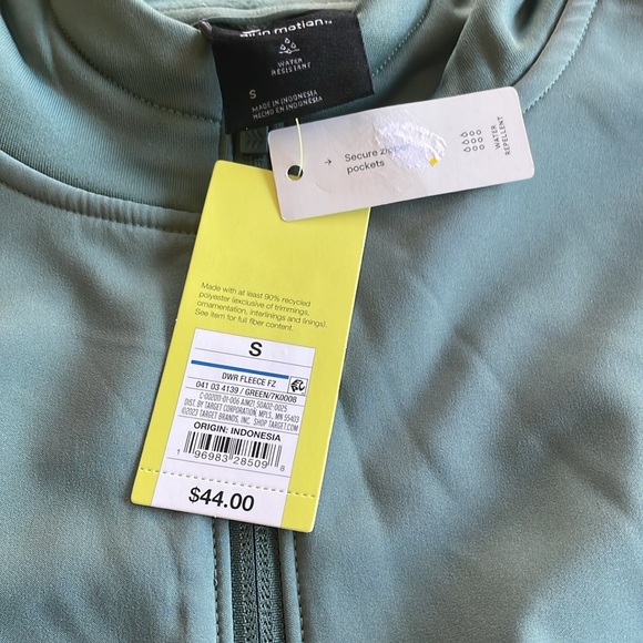 All in motion green light weight jacket - Picture 3 of 4